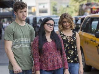 Alex Dunphy's Red Floral Split Neck Top on Modern Family