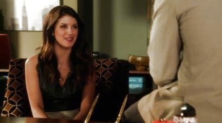 Annie Wilson's Combo V-Neck Dress on 90210