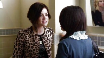 Aria Montgomery's Collarless Leopard Print Coat on Pretty Little Liars