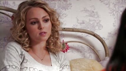 Carrie Bradshaw's Three-Quarter Scoop-Neck Sunglass-Print Sweater on The Carrie Diaries
