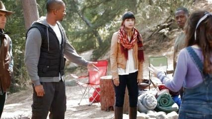Cece Parekh's DOWNTOWN TRAVELER on New Girl