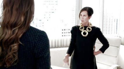 Diana Trout's Oversized Link Necklace on Younger