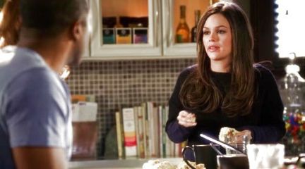 Dr. Zoe Hart's Blue Colorblock Boatneck Sweater on Hart of Dixie