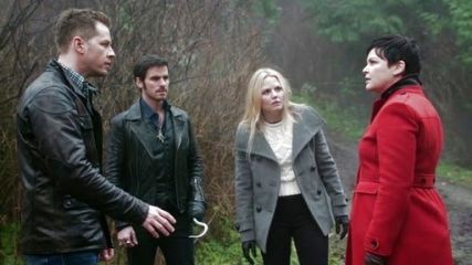 Emma Swan's Aran Short-Sleeved Sweater on Once Upon A Time