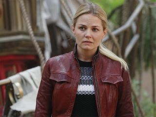 Emma Swan's Black and White Sweater on Once Upon A Time