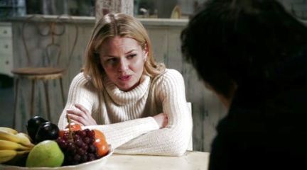 Emma Swan's Cashmere Beige Sand Dollar Ribbed Cashmere Turtleneck on Once Upon A Time