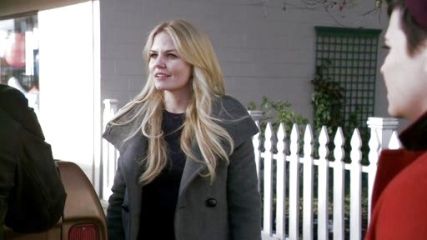 Emma Swan's HOWELL COAT on Once Upon A Time