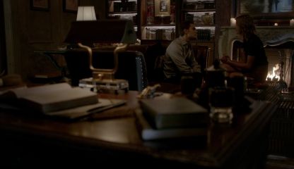 Freya Mikaelson's Zip Vegan Leather Miniskirt on The Originals