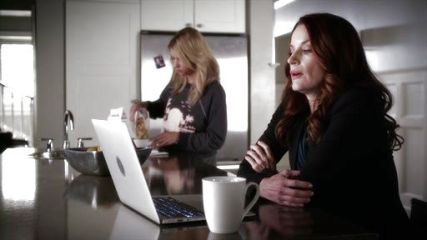 Hanna Marin's Pink Island Sweater on Pretty Little Liars