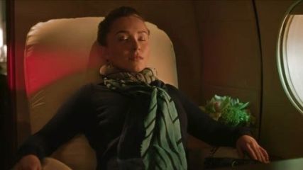 Juliette Barnes's Wool-Silk Hanovar Scarf in Tiger Tree Gradient Teal on Nashville