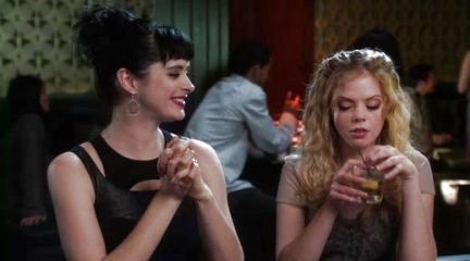 June Colburn's Rhinestone Teardrop Earring on Don't Trust the B---- in Apartment 23