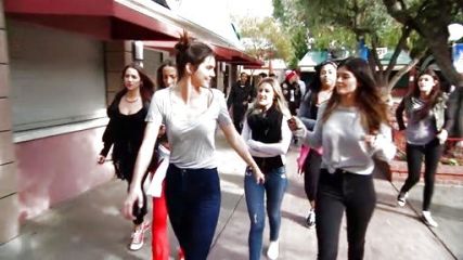 Kendall Jenner's Easy Jean in Dark Wash Indigo on Keeping Up With The Kardashians