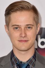 Lucas Grabeel as Toby Kennish