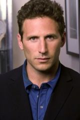 Mark Feuerstein as Hank Lawson