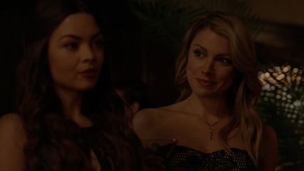 Mary Louise's Spinel Medallion Necklace on The Vampire Diaries