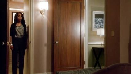 Olivia Pope's Epaulet Cardigan on Scandal