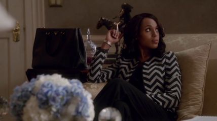 Olivia Pope's Tote in Black on Scandal