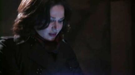 Regina Mills's 14k Yellow Gold Black Onyx Stud Earrings on Once Upon A Time