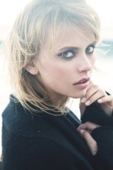 Riley Voelkel as Freya Mikaelson