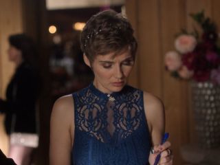 Scarlett O'Connor's Sapphire Angel Rays Trapeze Dress on Nashville