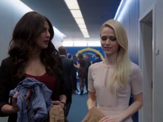 Shelby Wyatt's 'Diblissea' Crepe Accordion Pleat Dress on Quantico