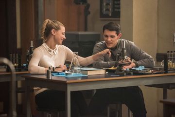 Betty Cooper's Layered Sweater