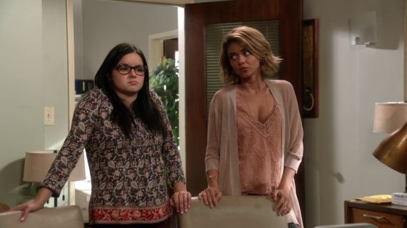 Alex Dunphy's Border Print Top on Modern Family