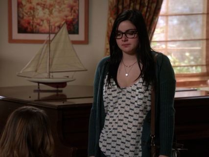 Alex Dunphy's Dragonfly Print Tank Top on Modern Family