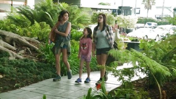 Alex Dunphy's Jack Purcell Twill Sneaker on Modern Family