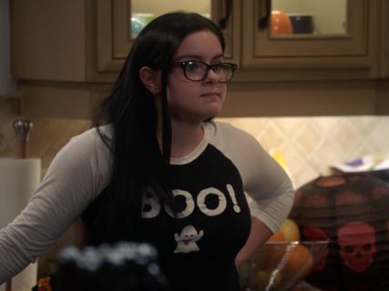 Alex Dunphy's Women's Halloween BOO! Ghost Emoji Raglan - Freeze on Modern Family