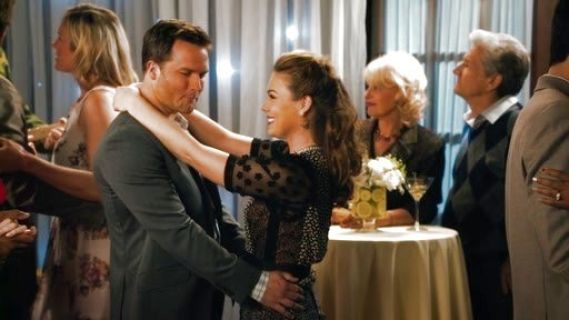 Annabeth Nass's Allusione Sheath on Hart of Dixie