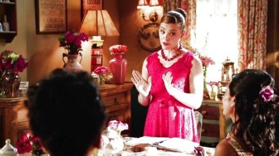 Annabeth Nass's Luella Sleeveless Lace Dress on Hart of Dixie