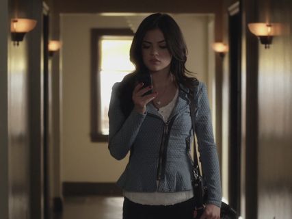 Aria Montgomery's Boxy Scoop Collar Jacket on Pretty Little Liars