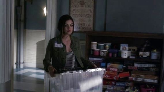 Aria Montgomery's Stretch Triangle Tassel Bracelet on Pretty Little Liars