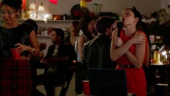 Beth Kingston's Plaid Tube Skirt on Chasing Life