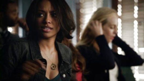 Bonnie Bennett's Black Wash Denim Trucker Jacket on The Vampire Diaries