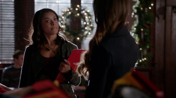 Bonnie Bennett's Knit Moto Jacket on The Vampire Diaries