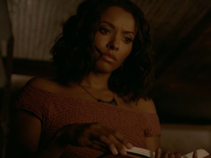 Bonnie Bennett's Off Shoulder Crop Top on The Vampire Diaries