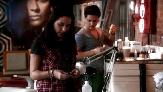 Brenna Carver's Sleeveless Printed Tie-Front Shirt on Chasing Life