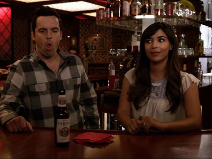 Cece Parekh's Rankin Embroidered Top on New Girl