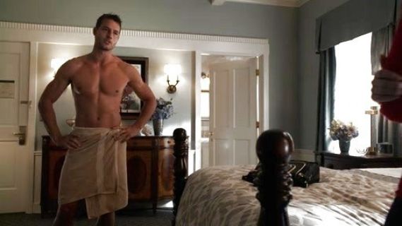 Charlotte Grayson 's Naomi Large Satchel  on Revenge