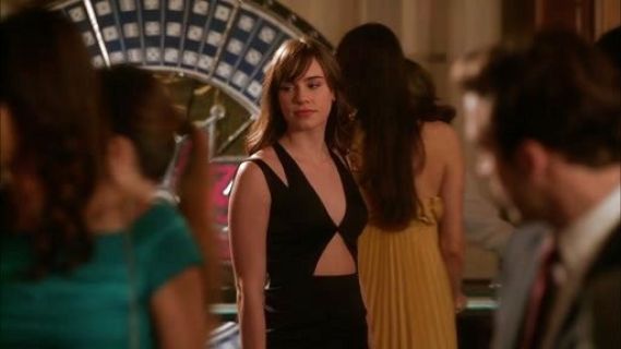 Charlotte Grayson 's Sleeveless Cut-out Dress on Revenge