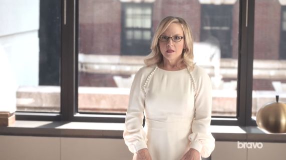 Sheila Sazs's Waist-tie blouson-sleeve cady dress on Suits