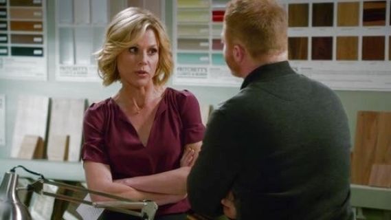 Claire Dunphy's Amone Silk Short Sleeve Blouse on Modern Family