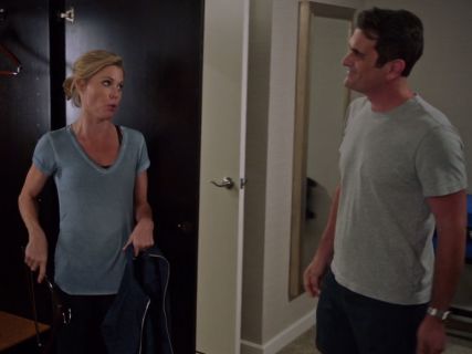 Claire Dunphy's Blue Faded V-Neck Tee on Modern Family