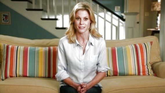 Claire Dunphy's Collar Shirt on Modern Family