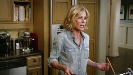 Claire Dunphy's Keeper chambray shirt on Modern Family