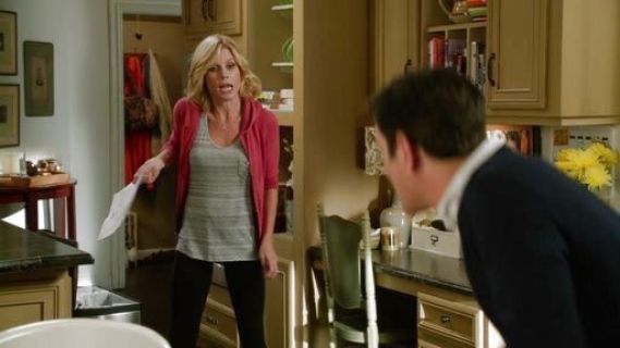 Claire Dunphy's Space-Dye Pocket Tee on Modern Family