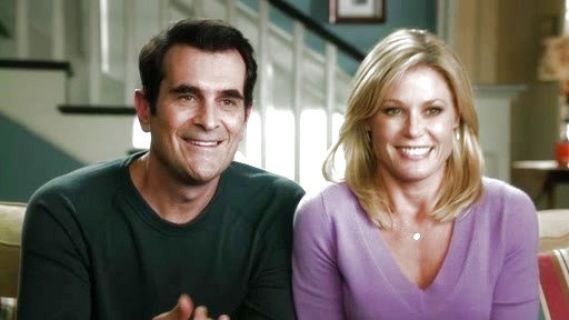 Claire Dunphy's Sweater on Modern Family
