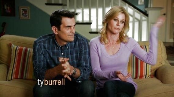 Claire Dunphy's Sweater on Modern Family